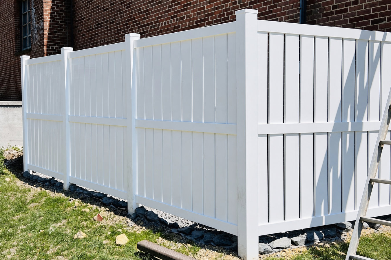 Vinyl fence installation in Chula Vista, CA